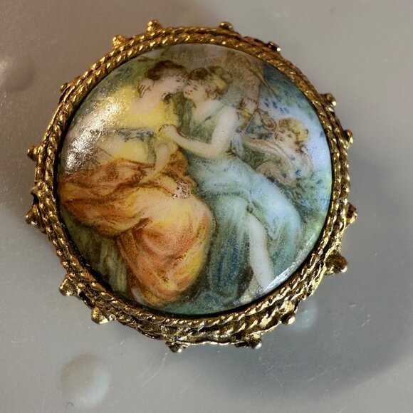 Vintage Victorian-Style Hand-Painted Porcelain Brooch With Gilded Filigree Frame - Picture 3 of 16